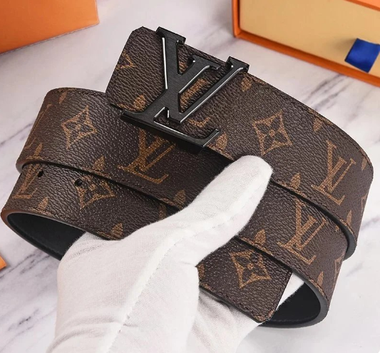 Cinturon LV